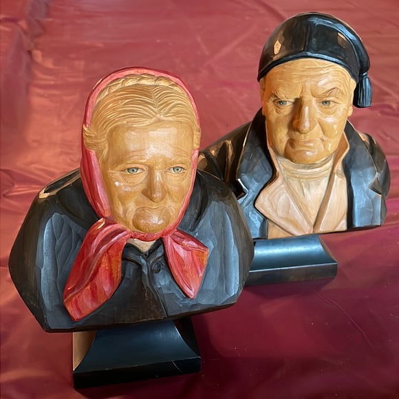 VTG Huggler-Weiss Hand Carved Busts - Picture 1 of 11